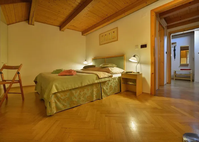 Old Town Apartments Tyn